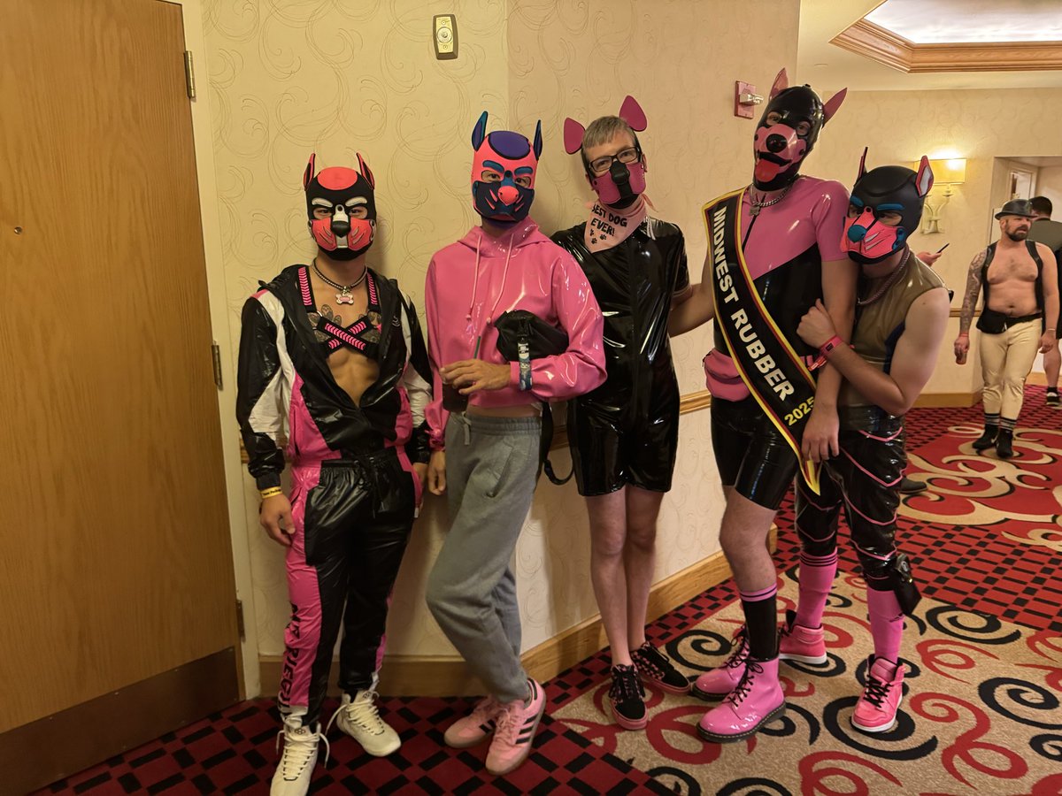 I have accomplished all my goals. Someone came up to me at #MIR and said “aren’t you THE pink puppy?” Why yes, yes I am. #PinkPuppyClub