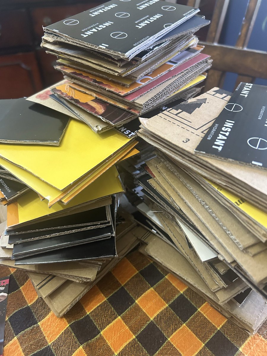 CardBreakCalc's tweet image. Been buying into a lot of breaks testing the app, so started saving boxes to cut into card sized protection.
Took a good amount of time but built up a pretty good stash.