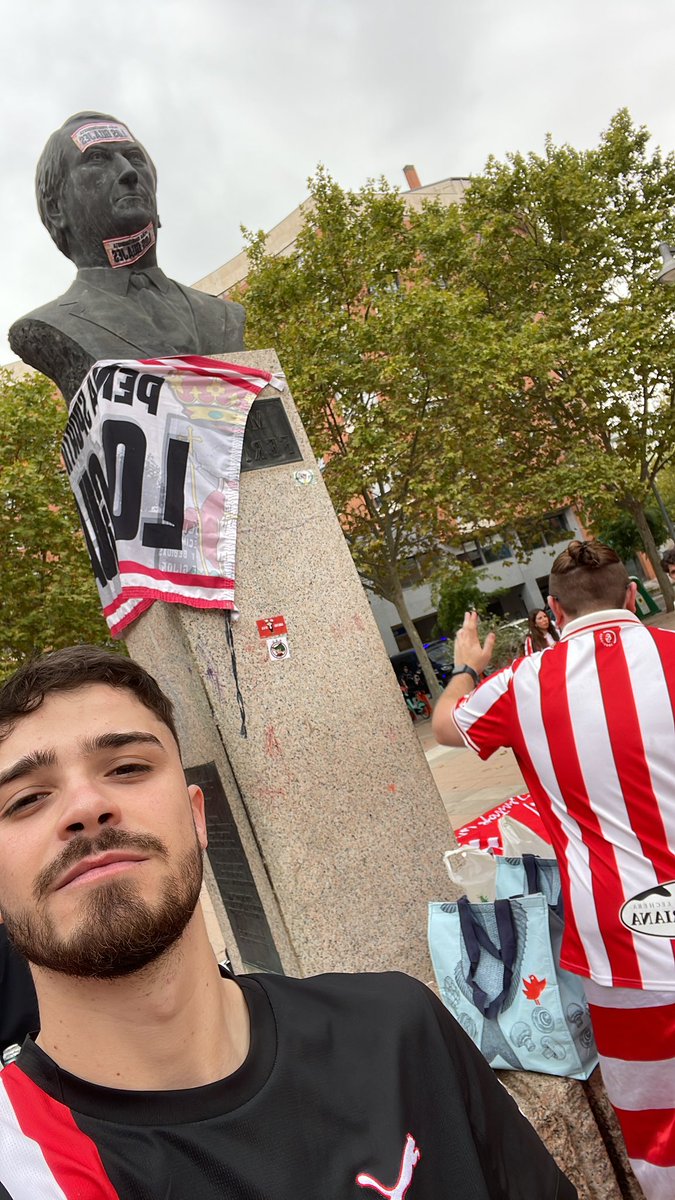 daniigb_7's tweet photo. @migu_nue @MARCAvalladolid ni puta idea de quién es 🥱 https://t.co/vZKTY5aC6P