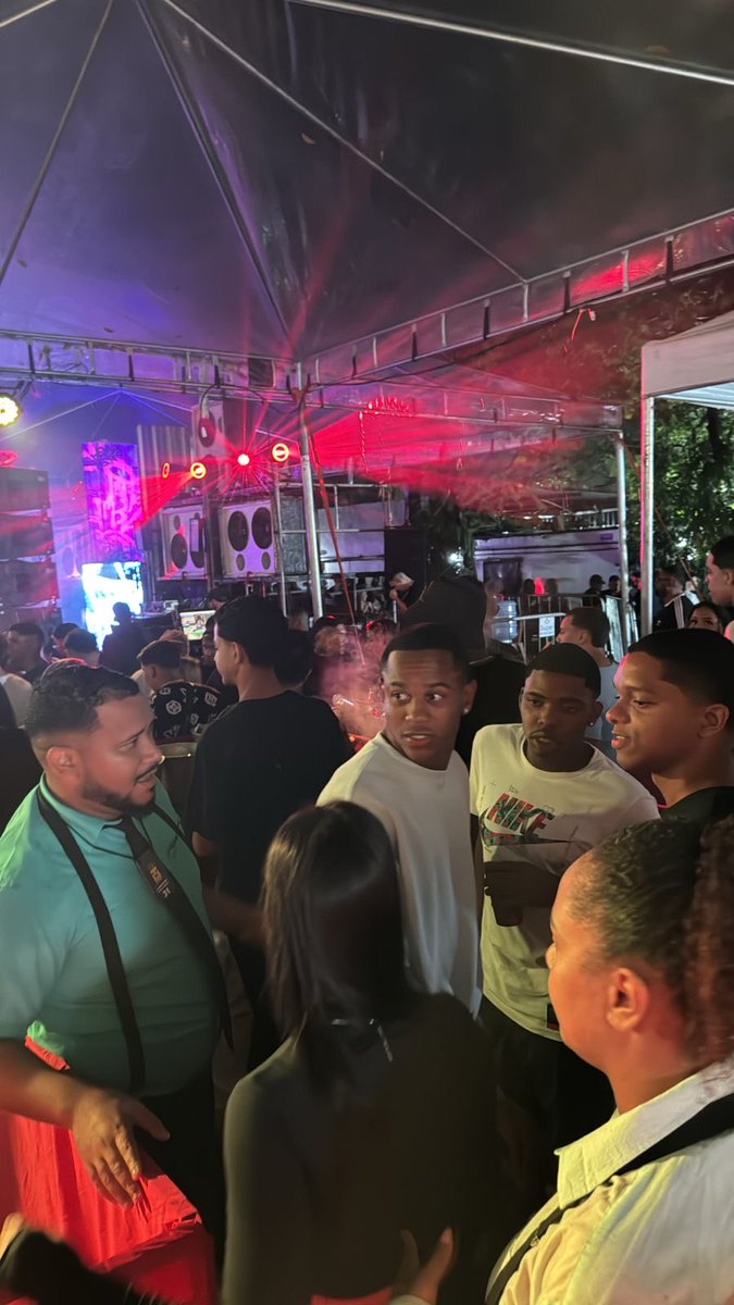 mengaoweb_'s tweet image. O atacante Wallace Yan foi flagrado em noitada na véspera do jogo.

Vale destacar que o atleta não será relacionado para o jogo contra o Palmeiras.