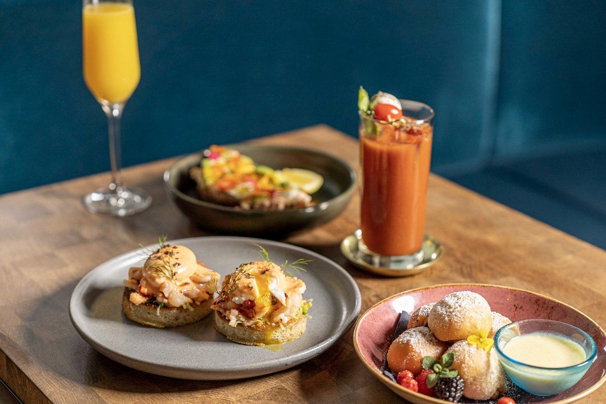 Sunday plans? Brunch—with a side of glam. 🍾✨