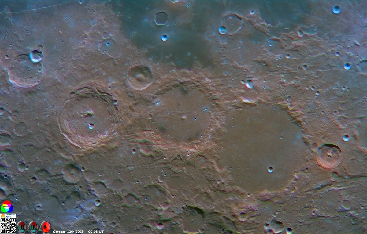 ¿Que tal si usamos superpoderes de visión en IR de una cámara y saturamos color? Distintas concentraciones de minerales en regolito lunar.
#cielosESA #Astrophotography <a href="/aamadridsur/">Agrupación Astronómica Madrid Sur AAMS</a> <a href="/PlanetarioMad/">Planetario de Madrid</a> <a href="/ObservaUCM/">Observatorio UCM</a> <a href="/ObsCalarAlto/">Observatorio Astronómico de Calar Alto</a> <a href="/IAC_Astrofisica/">IAC Astrofísica</a> <a href="/apod/">Astronomy Picture of the Day</a> <a href="/IGN_RObsMadrid/">Real Observatorio</a> <a href="/Jessica_BC1/">Jessica Baquerizo</a>