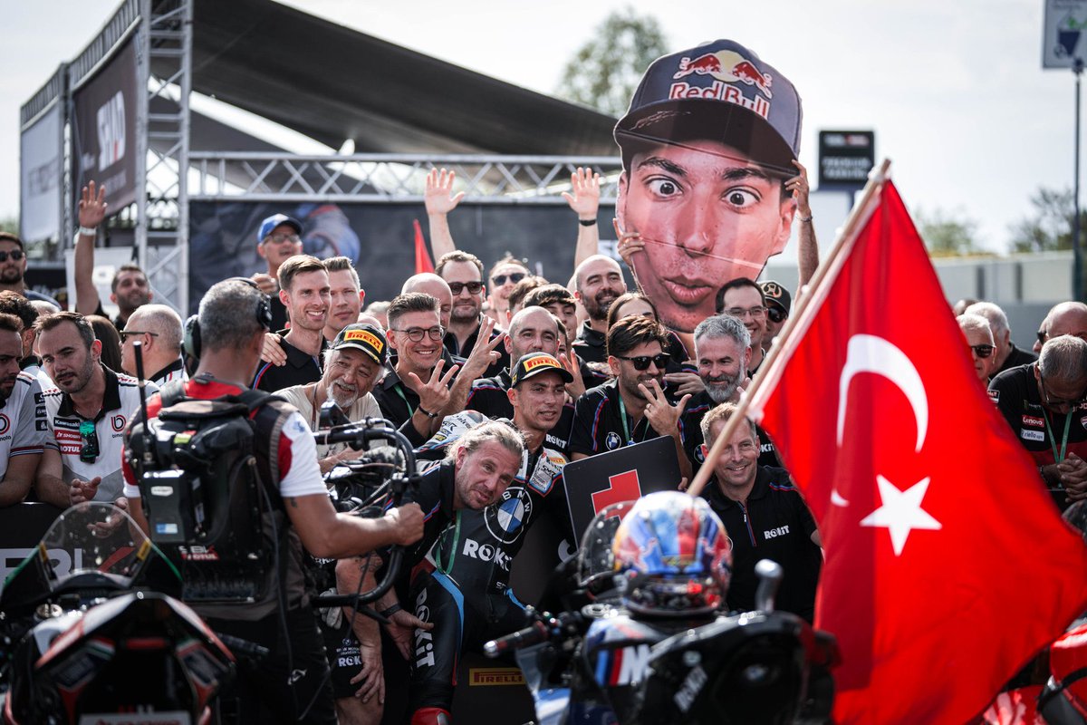 GrandSlamRacing's tweet image. ONU SARSABİLİRSİNİZ AMA ASLA YIKAMAZSINIZ. GİDİN ÖTEDE OYNAYIN ŞİMDİ. 

2025 SBK DÜNYA ŞAMPİYONUUUUU

TOPPPRRRRAAAAAAAAAKKKKKKKKKKKKKKKKKKKK

RAZGATLIOĞĞĞĞĞĞĞĞĞĞĞLLLLUUUUUUUUUUUUUUUUUUUUUUUUUUUUUUUUU