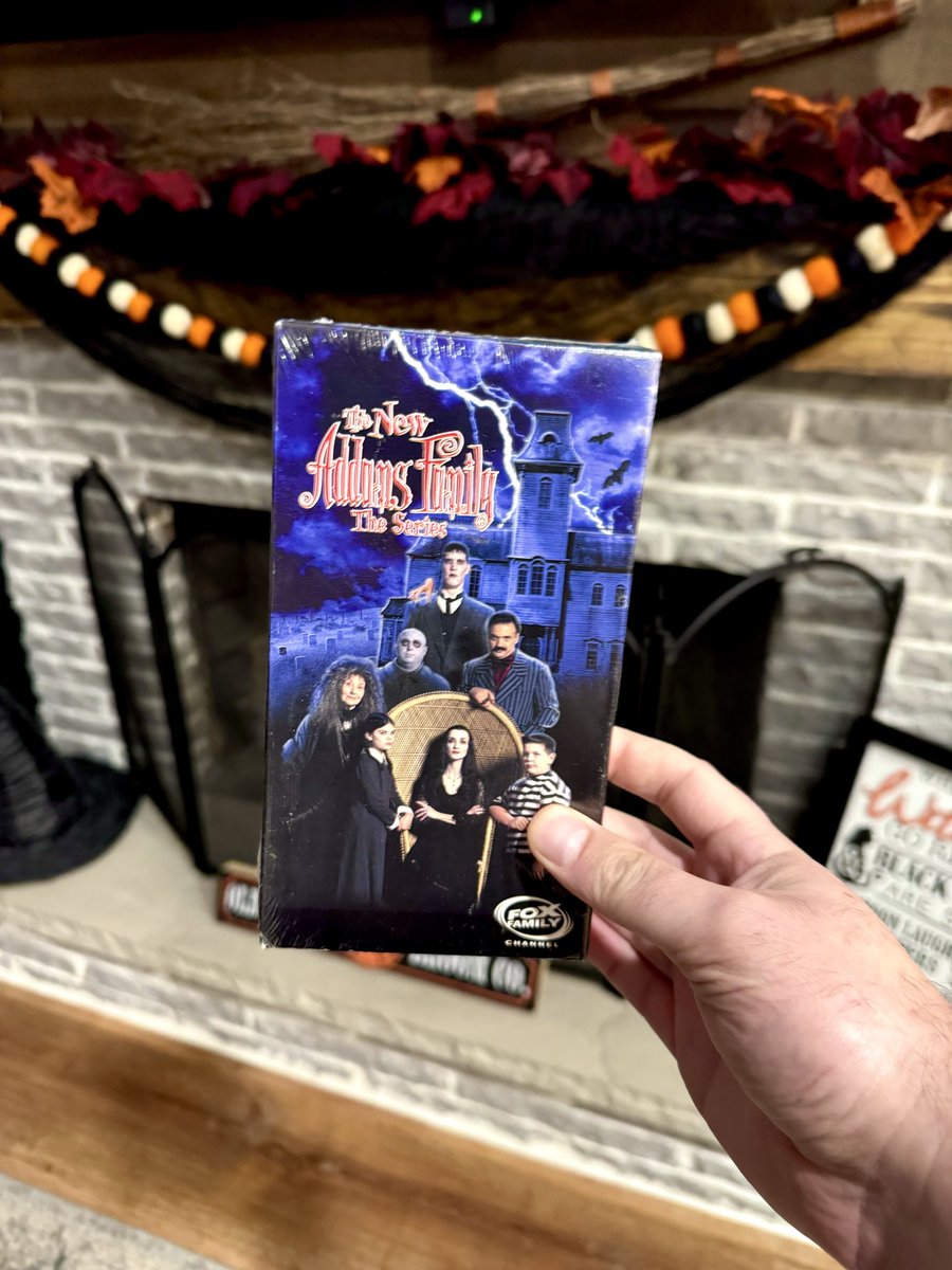 Picked up this pretty rare New Addams Family Fox sampler VHS ☠️ #TheAddamsFamily #vhs #90sNostalgia #90skid #90sBaby