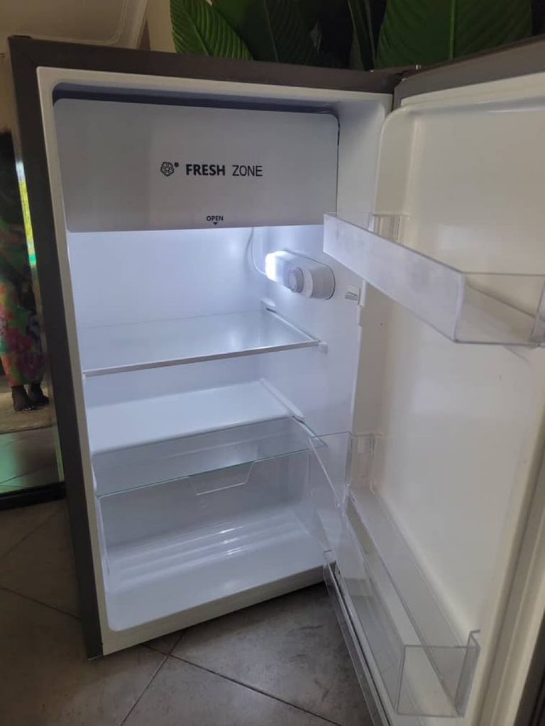 yovan 🇺🇬 (@yovan_wood) on Twitter photo Fresher bought a fridge but campus life has humbled him 😂 Fresher bought a fridge but campus life has humbled him 😂