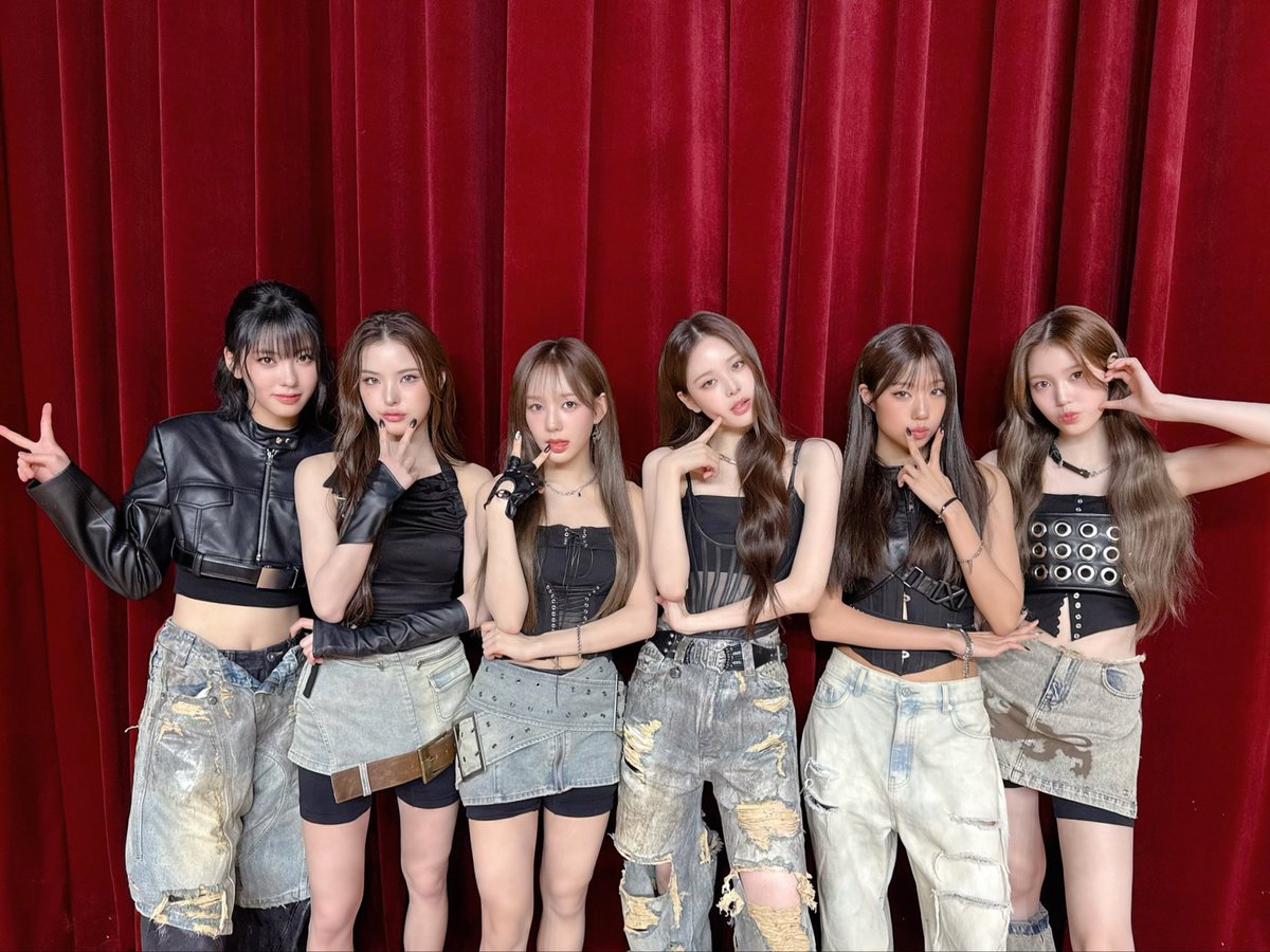 izna_offcl's tweet image. [iznaPIC📷]

2025.10.19 &amp;lt;대면 &amp;amp; 영상통화 팬사인회&amp;gt;

#izna #이즈나
#NotJustPretty #izna_NotJustPretty
#MammaMia #izna_MammaMia