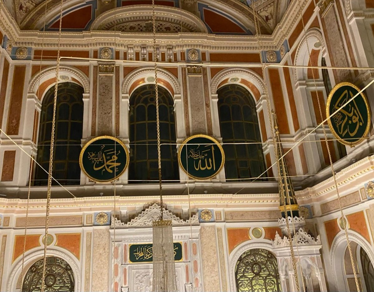 Biz ve bizi sabah namazına götüren canım mezun ablalarımız 💗💗