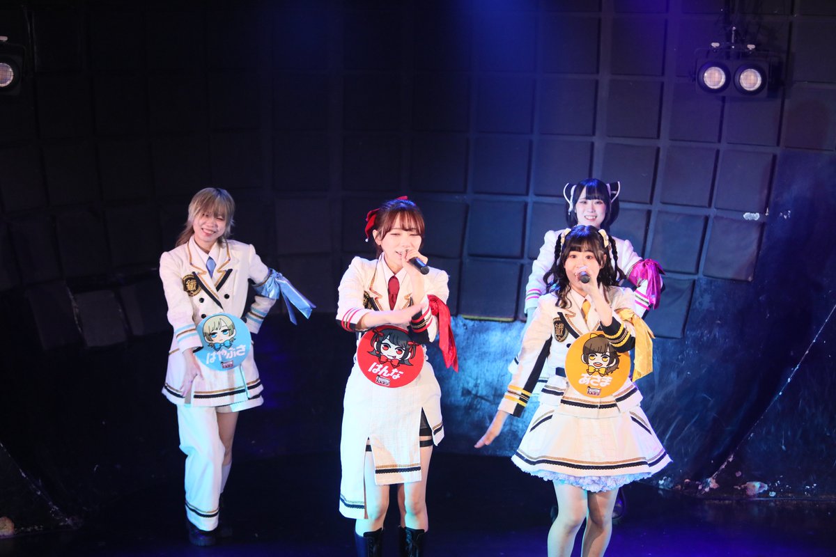 Ee5z1sRqGM97044's tweet photo. SHIBUYA RINGでのUP-T FESTIVAL minivol.32あ
#渋谷RING
#UPTFESTIVALminivol.32

＃れんてつ

秘密基地のような背景のライブハウス https://t.co/hgBmVVLwWN