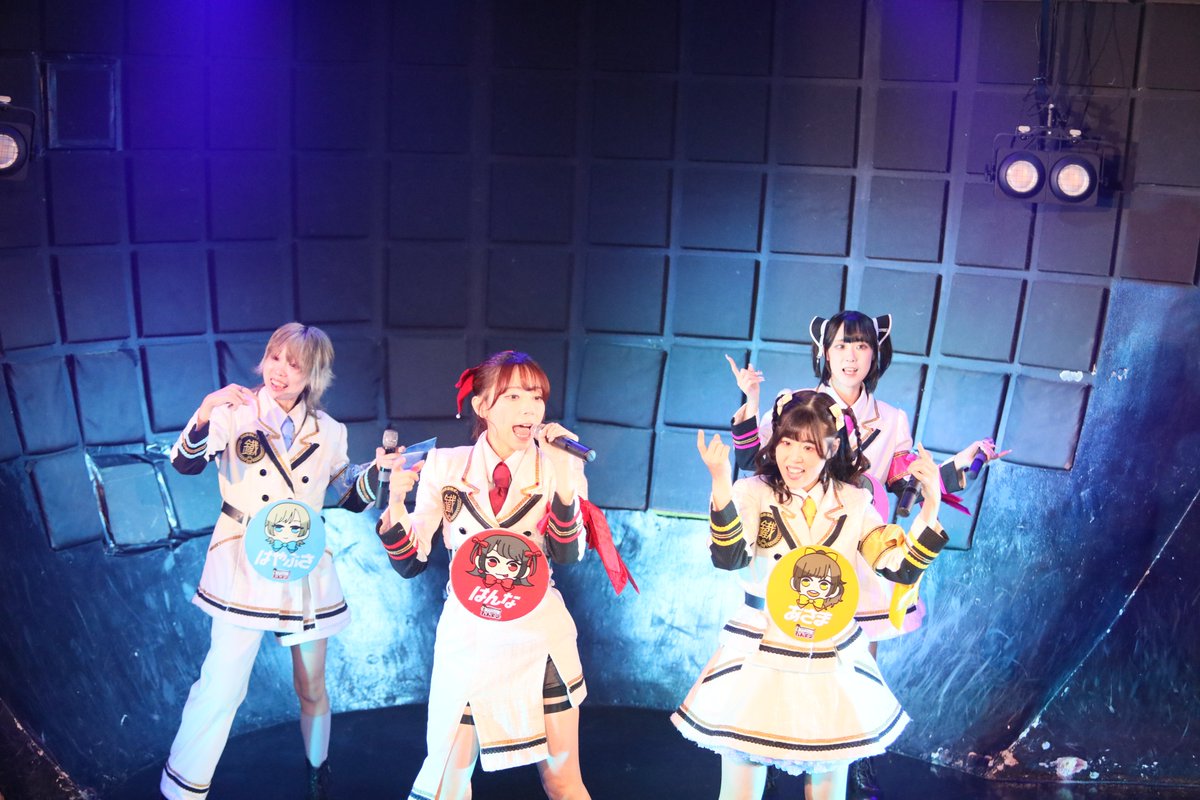 Ee5z1sRqGM97044's tweet photo. SHIBUYA RINGでのUP-T FESTIVAL minivol.32あ
#渋谷RING
#UPTFESTIVALminivol.32

＃れんてつ

秘密基地のような背景のライブハウス https://t.co/hgBmVVLwWN