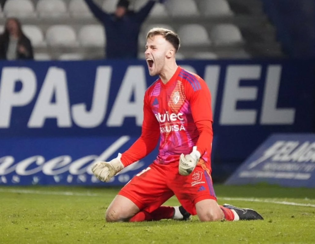🧤 Ángel Jiménez:

• 4️⃣ partidos
• 3️⃣ victorias 
• 3️⃣ porterías a cero

Se lo merecía.