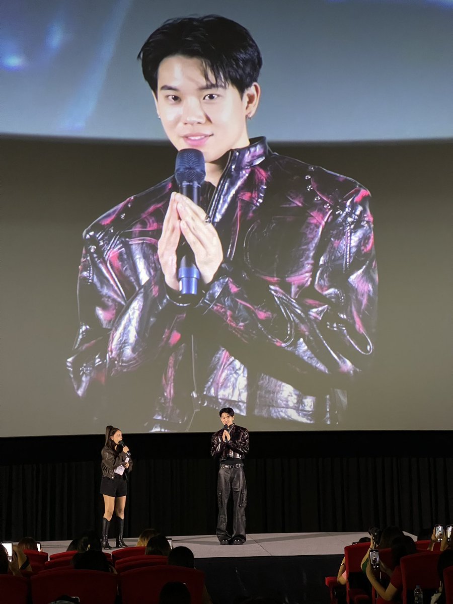 jp13103's tweet image. เปนการดูหนังที่เหนหยิ่นใกล้สุดละ 55555555 

#TronAresTHxYin #yinyin_anw