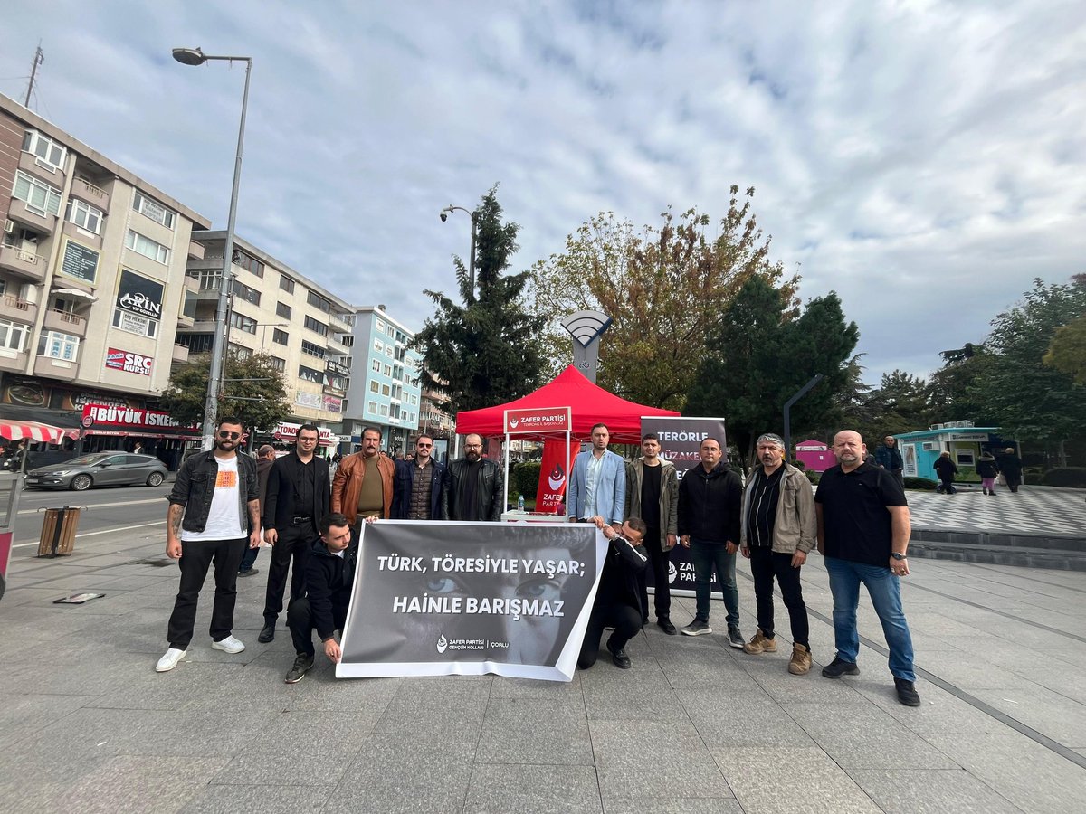 ZAFER PARTİSİ TEKİRDAĞ (@zaferpartisi59) on Twitter photo 🇹🇷 Bu ülke hainle masaya oturarak değil, bedel ödeyerek kuruldu!
Zafer Partisi olarak diyoruz ki:
Terörle müzakere edilmez, mücadele edilir!
Zafer Partisi Tekirdağ İl Başkanlığı olarak sahalardayız!
#ZaferPartisi #Tekirdağ #TürkTöresi 🇹🇷 Bu ülke hainle masaya oturarak değil, bedel ödeyerek kuruldu!
Zafer Partisi olarak diyoruz ki:
Terörle müzakere edilmez, mücadele edilir!
Zafer Partisi Tekirdağ İl Başkanlığı olarak sahalardayız!
#ZaferPartisi #Tekirdağ #TürkTöresi