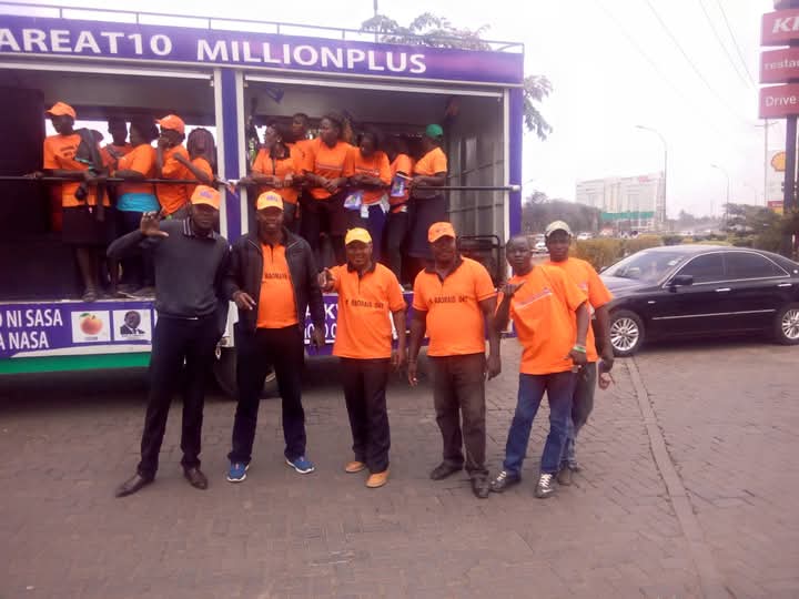 OleSavanna16999's tweet photo. Ata kama Baba alienda aliwacha Mavijana wake Nyuma... #RIPRailaOdinga https://t.co/8w8BW1NN9L