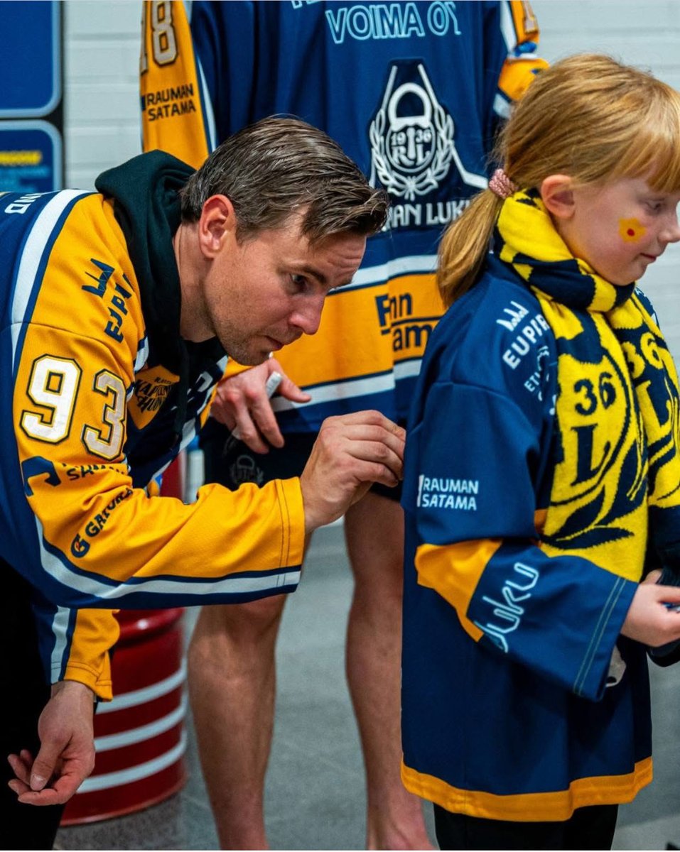 3 matsia-9p, Tychy-Kouvola-Rauma. La ilta ja tupa lähes täynnä. Päälle meet&amp;greet. Kuvat kertoo kaiken. #Lukko #Rauma #yhteisö