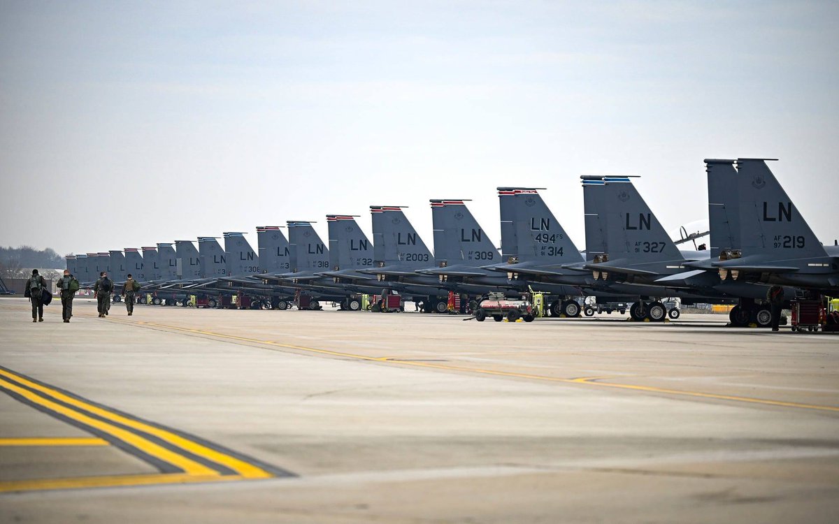 Now that's a flightline! A Mix of Bolars and Panthers at the Heath! (2021). #F15E, #RAFLAKENHEATH #48FW