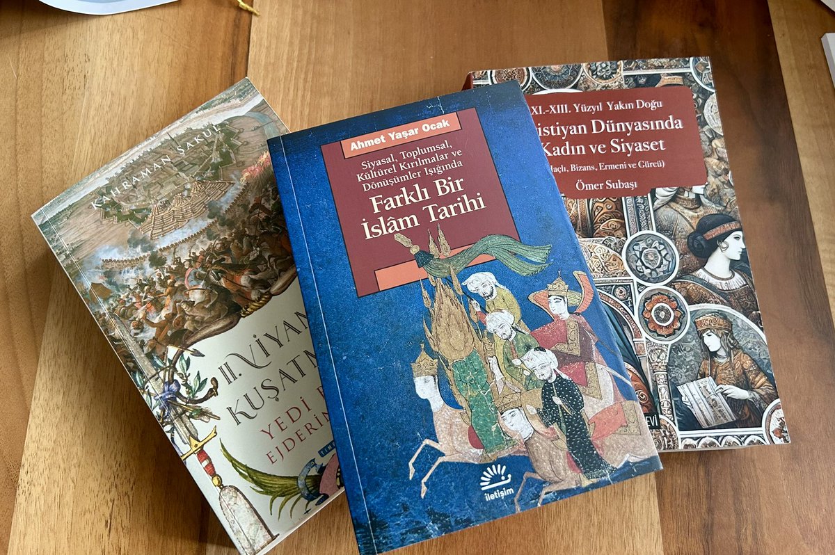 okuma önerileri.. 
alanları uzak olsa da bu üç kitabı mutlaka okumalısınız..