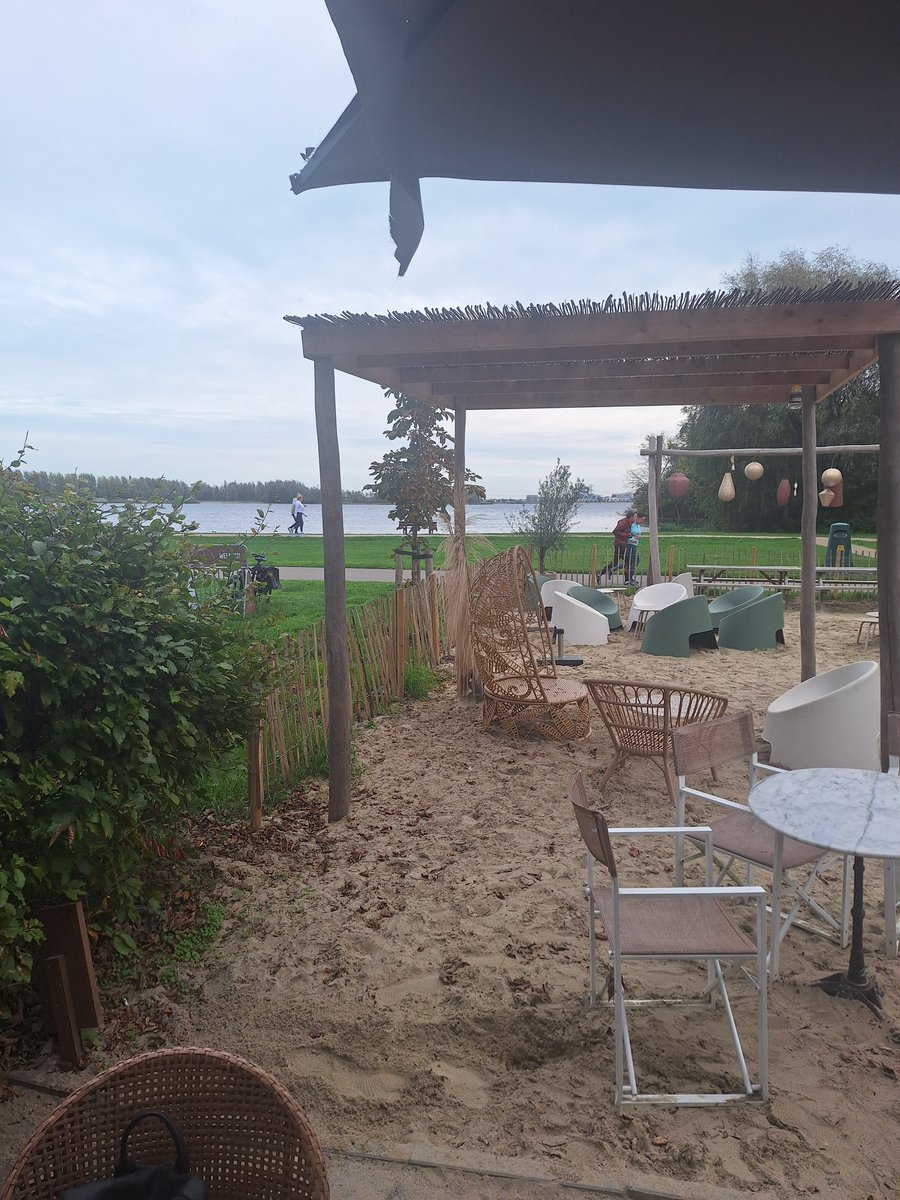 Gaan we weer #wandelen na de koffie offcourse.. met een vriendin