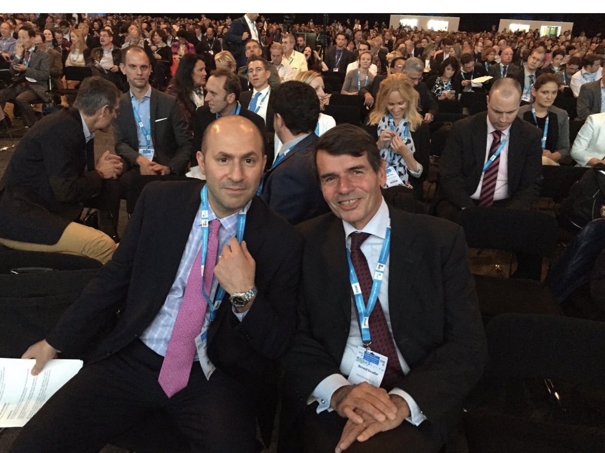 DrChoueiri's tweet image. #ESMO15 vs #ESMO25 with my transatlantic first mentor and supporter Bernard Escudier @GustaveRoussy (via @ClevelandClinic)