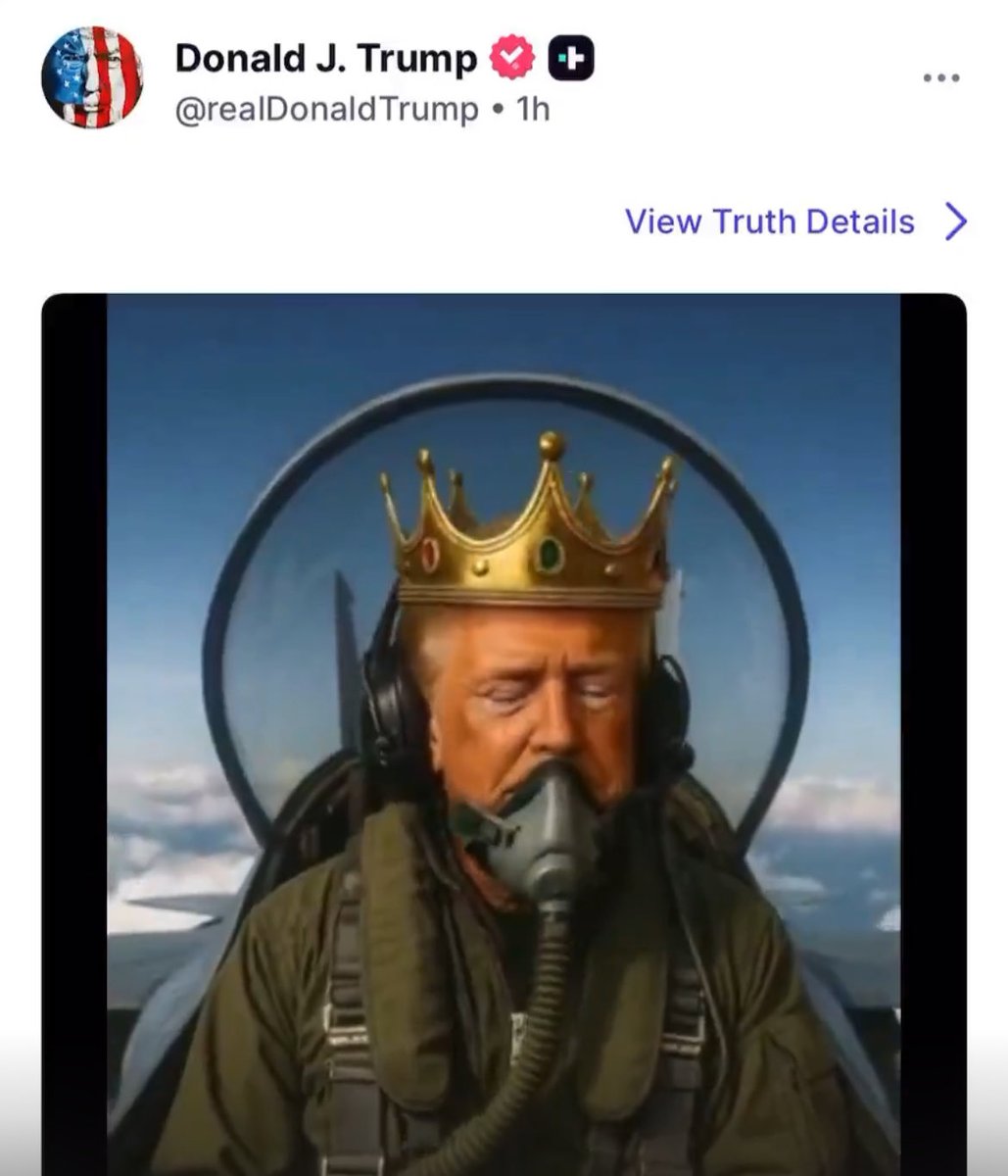 Quando dico che sono scemi non mi credete. Sono scemi.
Lo dico dal giorno uno: scemi cattivi che votano filibustieri.
Il video di Trump che scarica escrementi sulle manifestazioni, a questi dementi che lo hanno votato piace.
Lui sa esattamente dar loro il cibo (sic) che vogliono.