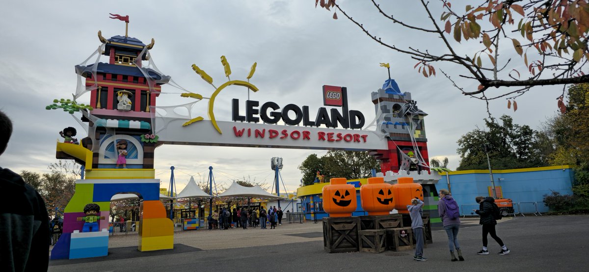 Today i'm at <a href="/LEGOLANDWindsor/">LEGOLAND Windsor</a> to see what Brick or Treat has to offer this year