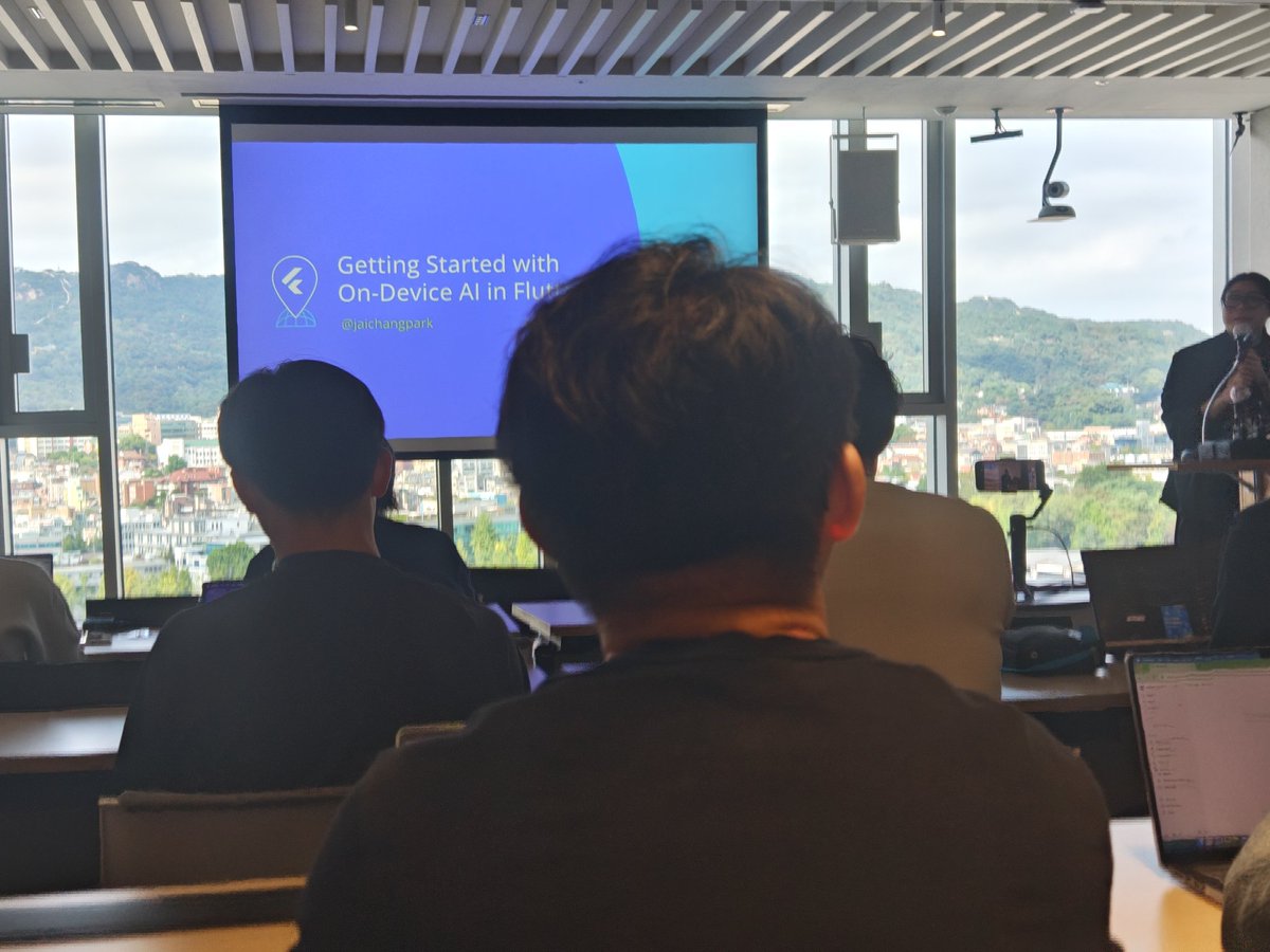korodroid's tweet image. Joined @jaichangpark ’s motivating session💙
#FlutterAlliance #FlutterDev