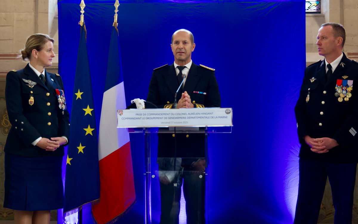 Prefet51's tweet photo. #PriseDeCommandement
Le Colonel Aurélien Hingant prend officiellement la tête du groupement de gendarmerie de la Marne, en présence de Raymond Yeddou, Secrétaire général de la préfecture de la Marne, de Florence Guillaume Générale de corps d'armée et de nombreux élus locaux.
👥 À la tête des 600 gendarmes qui maillent le département, il devra faire face à de nombreux défis sécuritaires : tranquillité publique, cybercriminalité, délinquance, violences intrafamiliales, stupéfiants, sécurité routière et atteintes à l’environnement.
👏 Le préfet de la Marne félicite le Colonel Hingant et lui exprime sa gratitude pour son engagement au service de la sécurité de la population.