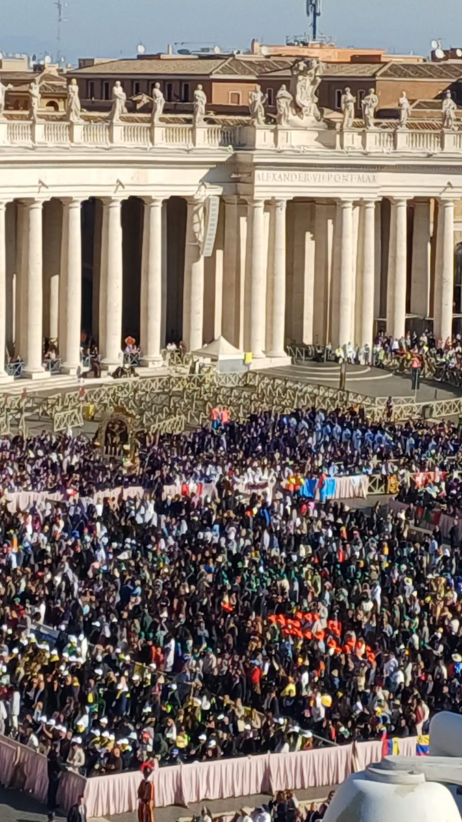#NuestrosSantos | Inicia la Eucaristía presidida por el Papa