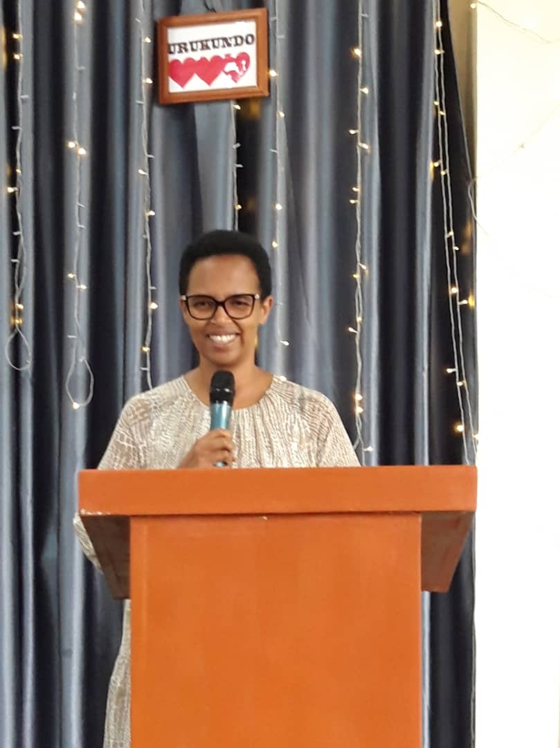 RasaCavm's tweet photo. @RasaCavm , twagize ibihe byiza hamwe na pastor @hortense
📖Verse Romans 8:29

🤲🏿❤️✊🏿 https://t.co/CkZ1VydlAI