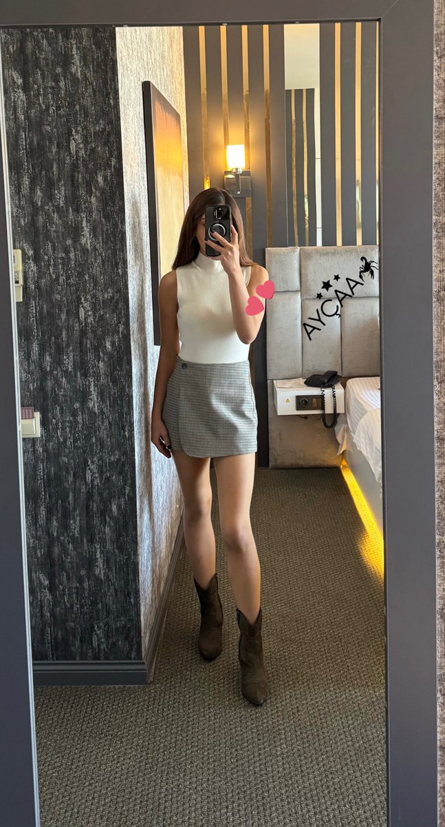 Benim Her Halim Güzel😘 
Yağmurlu Pazar Sabahına Günaydın Olsun😍