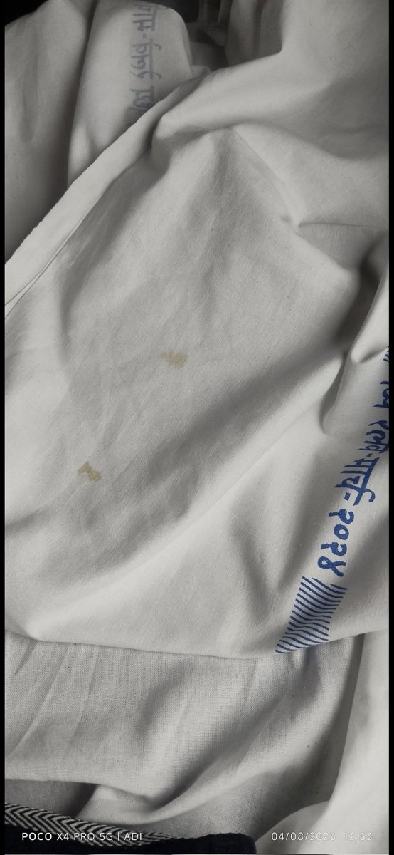 vinikkohli's tweet image. No risk at all.

Blankets are chakackak.

The food containers are washed and used.

No dearth of company, mast gardi, gaate gungunaate jaana.

UPI dekh lena, chalta ho warna ghadi tyagni pad jayegi.

Otherwise, no issues.

Aapki yatra mangalmay ho!

#IRCTC