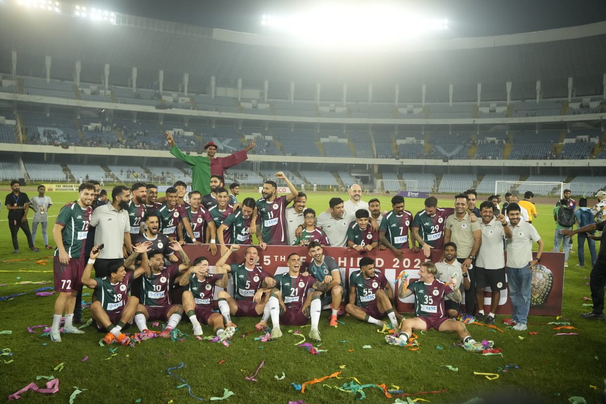 RoyBastab's tweet photo. Happy dewali in advance Marriners 💚❤️
#JoyMohunBagan https://t.co/1EdlIbsX0S
