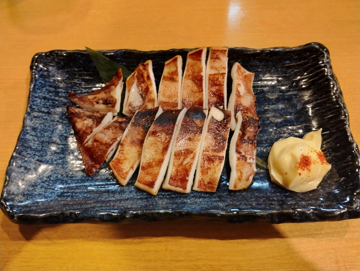函館の夜は老舗居酒屋から。サッッポロクラシックや北海道の地酒の上川大雪と一緒に。