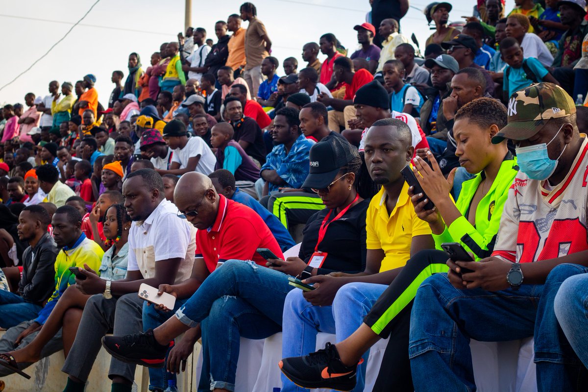 sulmobility_rw's tweet photo. A strong performance on and off the field.
#MotarFC kicked off their campaign with a solid win and we were proud to be there, alongside the #Gorilla2, showcasing the future of electric mobility.
__
#sulemobility #sulmobility #sulrw #evs #electricvehicles #electricmotorcycles #greenmobility #emobility #electricmobility #cleantech #africatech #cleanenergy #ecofriendly #sustainability #transport #transportation #rwanda