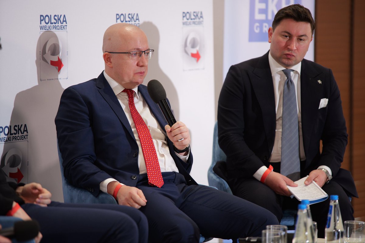 Drugi dzień Kongresu zaczynamy panelem pt. Skręt młodych w prawo – szansa dla UE? W dyskusji uczestniczą:
- <a href="/filip_Lapinski/">Filip Łapiński</a> 
- Michał Rutkowski
- Konrad Bonisławski
- <a href="/modrzejewskit/">Tomasz Modrzejewski</a> 
Zachęcamy do śledzenia transmisji

youtube.com/live/8rIssSUcn…
