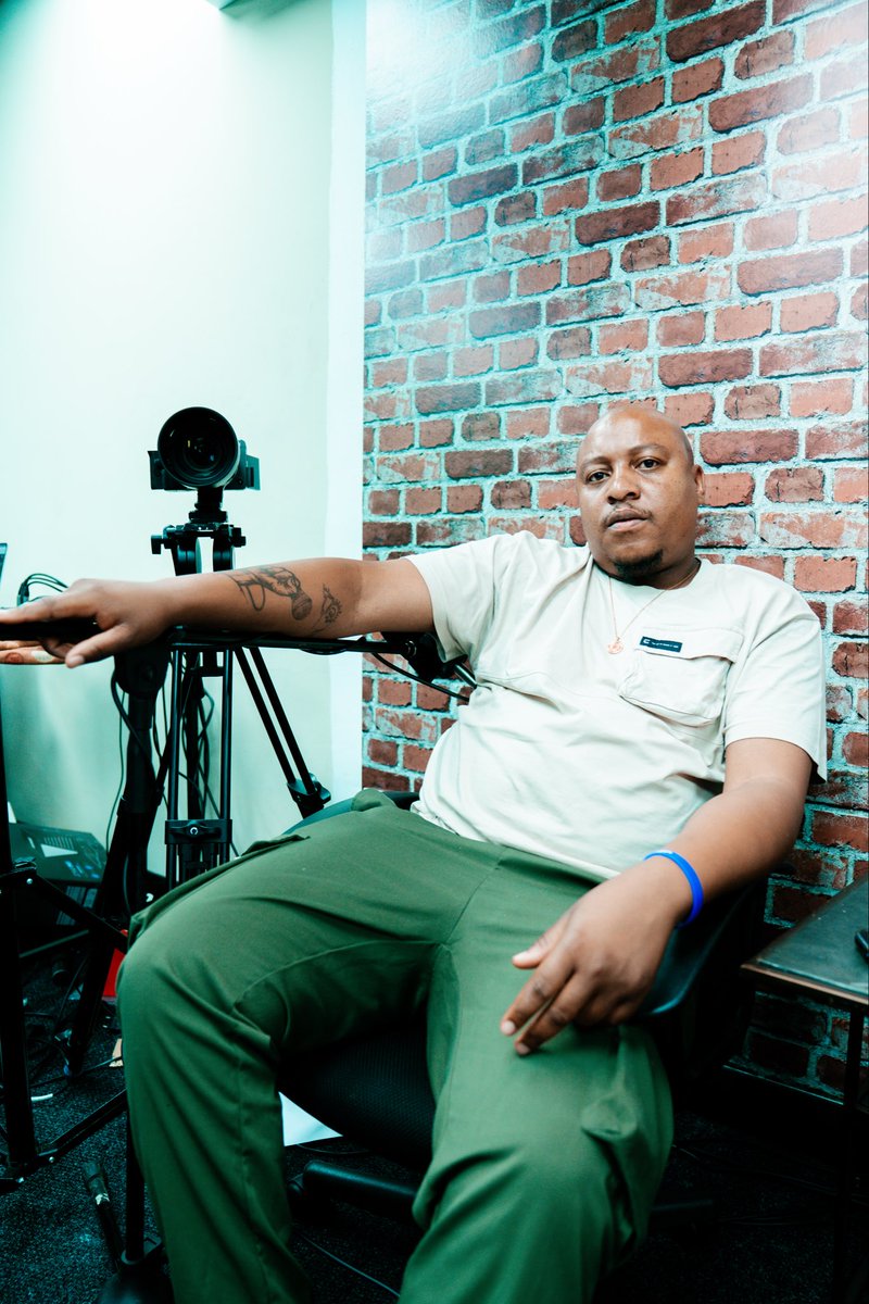 🚨 Cheese Babies, don’t forget! This week’s episode is live on YouTube 🧀🎬 Catch up now and don’t miss the chaos, laughs, and cheese-fueled drama 🍿💛

#pnc #pncskits #peopleneedcomedy #itstheskitsmydawg