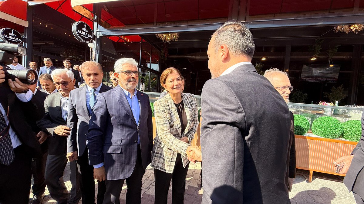 Bir dizi programa katılmak üzere şehrimize teşrif eden AK Parti Genel Başkan Yardımcımız Sayın Prof. Dr. Kürşad Zorlu’yu, milletvekillerimiz ve teşkilat mensuplarımızla birlikte karşıladık. Kendilerine hoş geldiniz diyor, programlarımızın hayırlara vesile olmasını diliyorum.