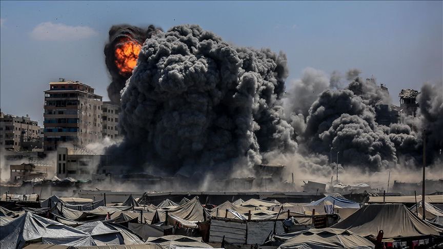 MegaGeopolitics's tweet photo. BREAKING: 🇮🇱🇵🇸 Israel has begun bombing Gaza again. https://t.co/Xttb2CWcK3
