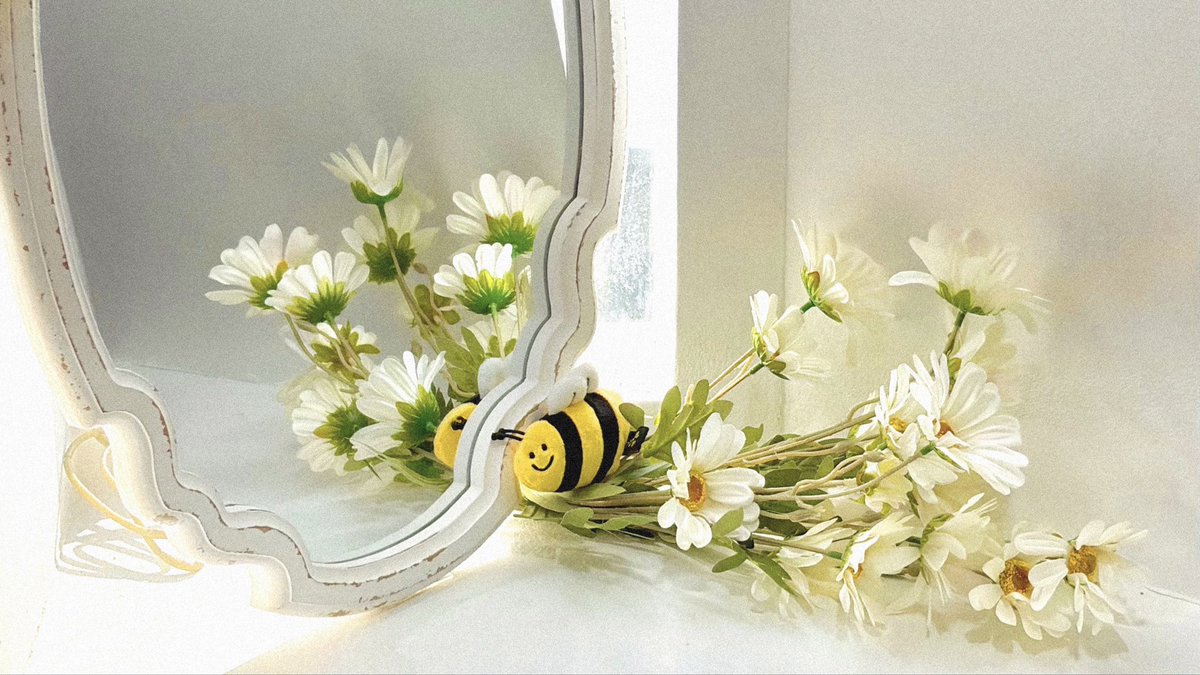 ☁️ 𝗛𝗔𝗣𝗣𝗬 𝗝𝗶-𝗪𝗢𝗡𝗘𝗗𝗔𝗬 ☁️
원데이라서 참말로 햄보케..🐝💕