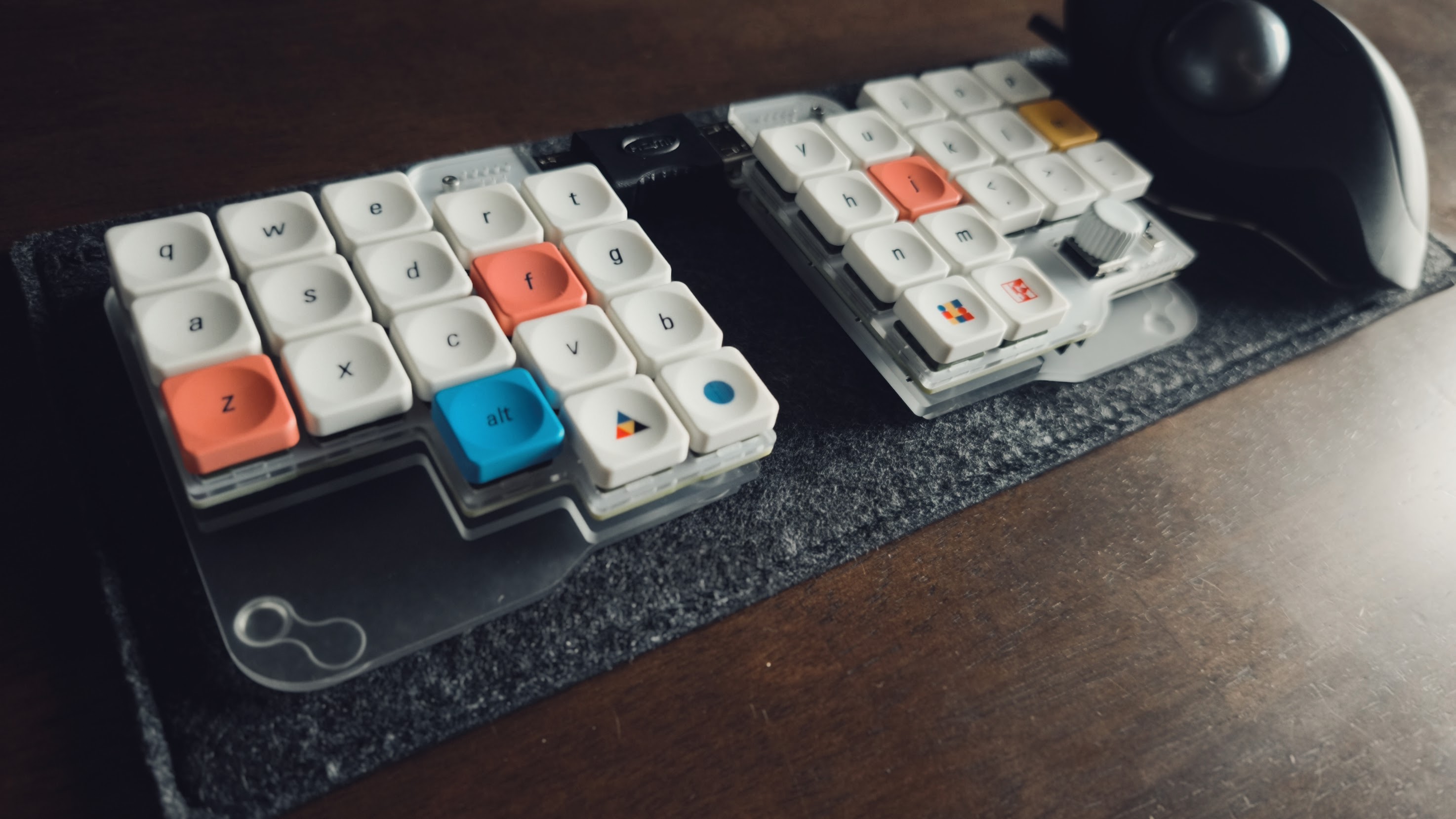 へいぼん@自作キーボード・ガジェット・ときどきゲーム on X