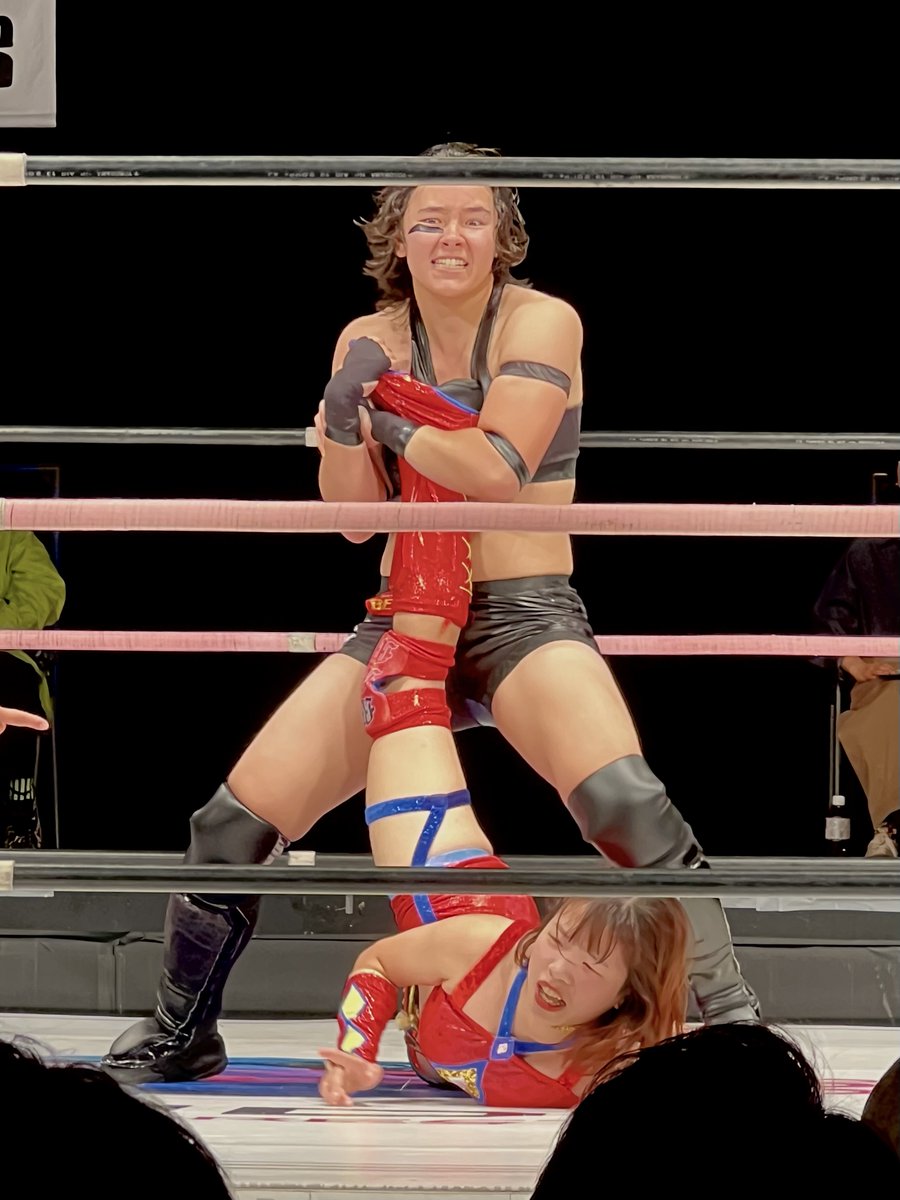 ogen_pw's tweet image. 10/17の仙女の仙台PIT大会。
じゃじゃ馬トーナメント準決勝の1試合目はスパイク・ニシムラ選手が勝利👏✨
決勝では絶対勝って優勝してほしい💪

#SENJO #スパイク・ニシムラ #SpikeNishimura