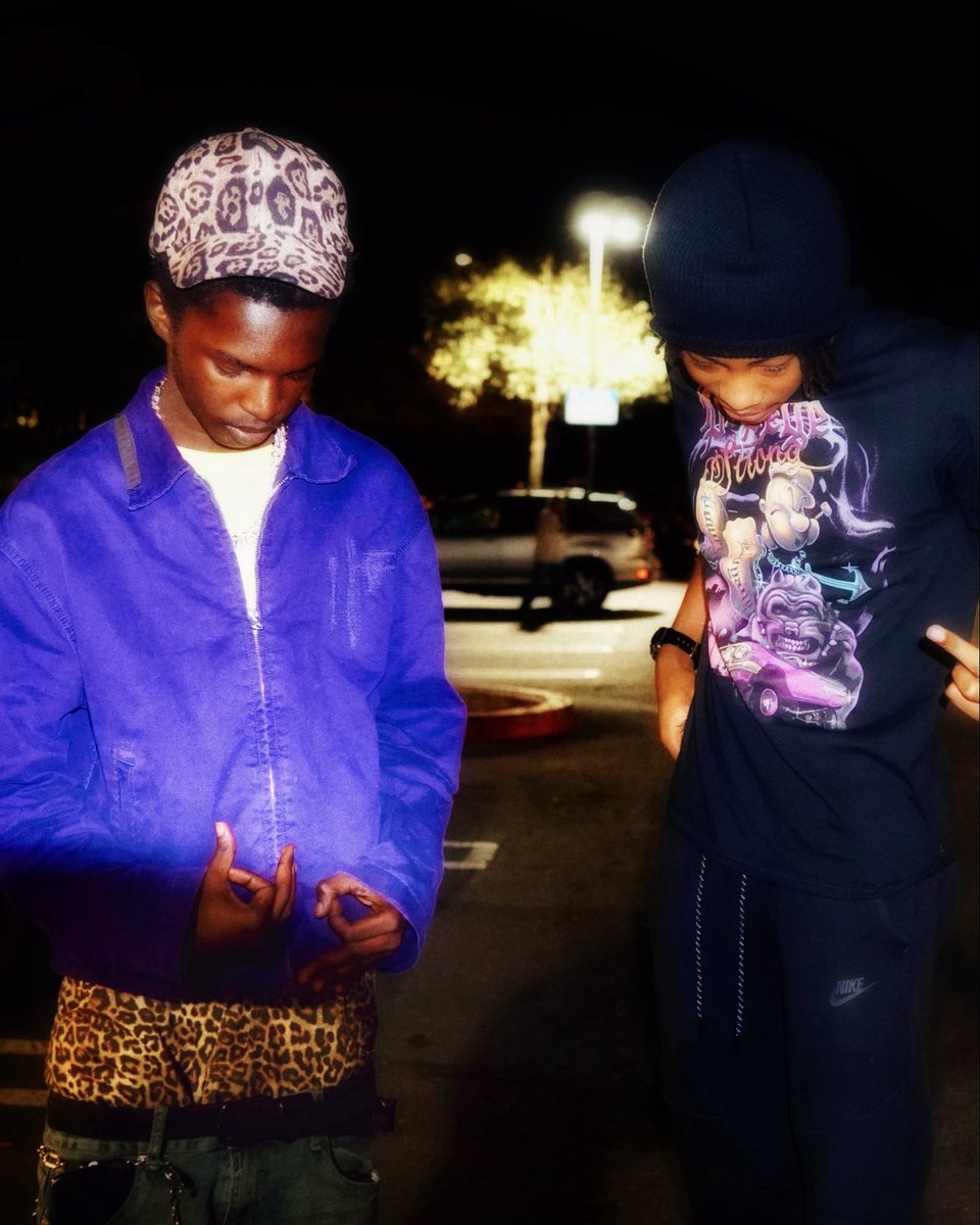619myv's tweet photo. posted wit yung king ho we royalty https://t.co/xy5b1UD1yL