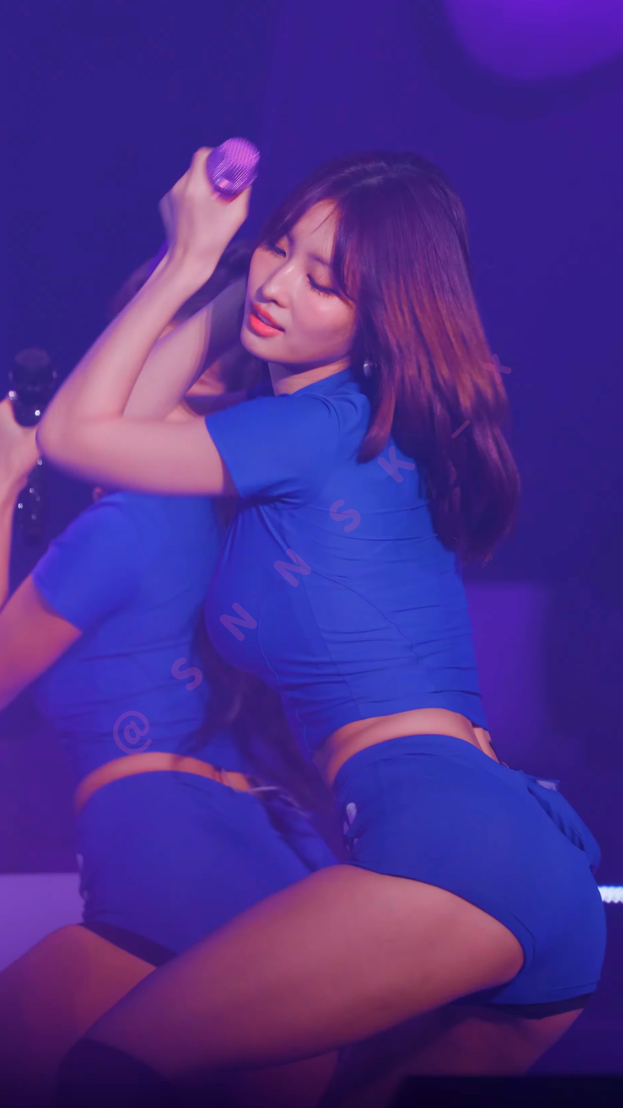 超希少‼︎♦︎TWICEモモ着用 ♦︎ Back To The Future XS TWICEモモ着用 VTMNTS Back to the Future パーカー - メルカリ