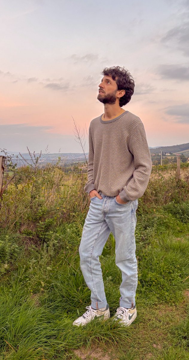 rom1jl's tweet photo. P’TiT ShOoTiNg MoOd GrEeN 🍃🍂
(Ps: Je suis juste venu checker si l’automne avait bien commencé 🧐)
.
.
#autumnvibes #madebylove #slowlife #naturelover #frenchmood #countrysidevibes #minimalmood #simplethings #momentpresent #chillvibes #weekendmood #frenchstyle #softaesthetic https://t.co/Hp1XdQ0BDa