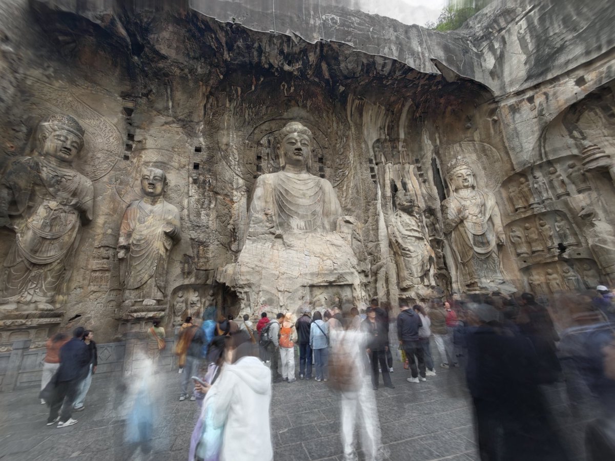 初河南省！洛陽市にある世界遺産の龍門石窟〜北魏から400年かけて掘っ