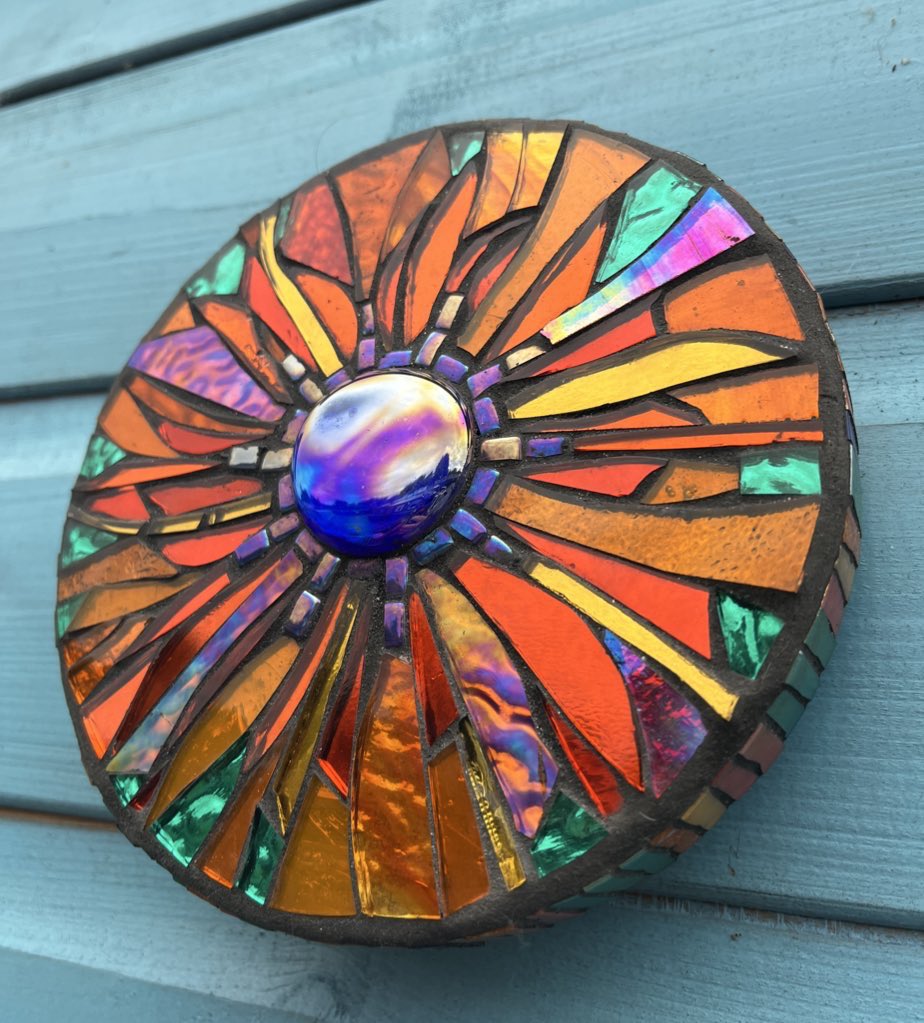 Your choice of colours, size, finish and design! Made to order, just for you. ❤️

Hand cut and silvered stained glass for the home &amp; garden.

rockdoveart.com

#UKGiftAM #SundayFringe #sundayvibes #ChristmasGiftIdeas #christmas2025 #giftideas #shopindie #CraftBizParty