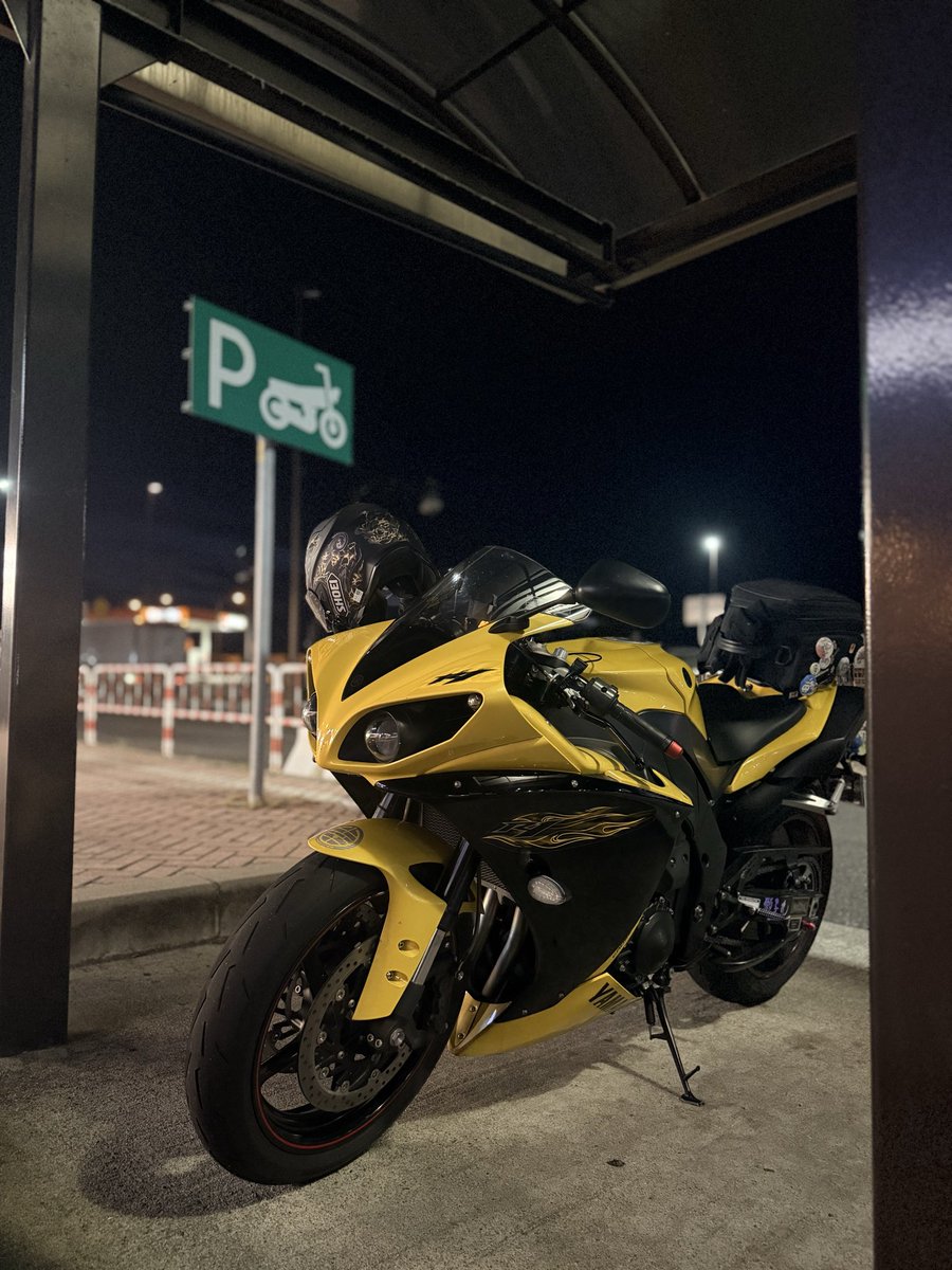 akiemon_r3's tweet image. さすがにくたびれたようだ(   ꜆  °ࡇ°  )꜆
こっから渋滞ハマる予定なのでね
気合い入れ直してくぞい💪( ¨̮ 💪)✨️