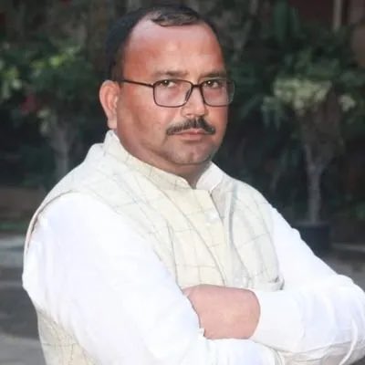 simabakhtar2's tweet image. शहनवाज आलम को छोड़कर RJD ने AIMIM से भागे तीनों विधायकों का टिकट काट दिया ,

#biharelection2025 #MIM