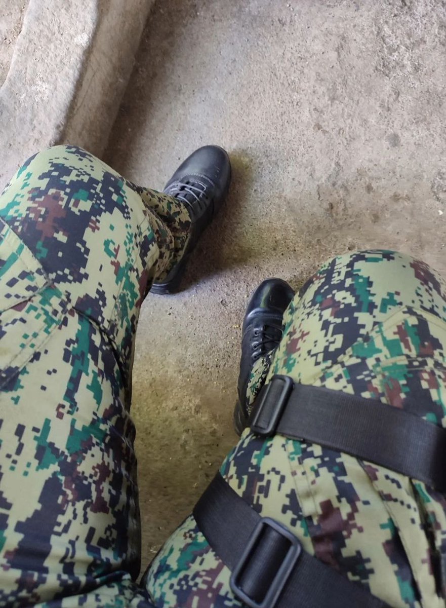 IsnapiSnaps's tweet image. Hindi kita ididikit sa pader… kusa kang mapapasandal