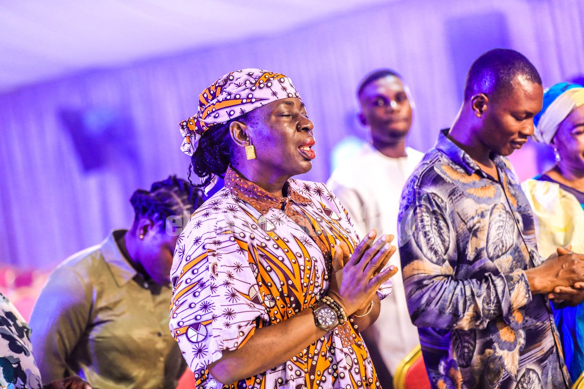 wmdministries's tweet photo. "You carry me when some carry their gods. You feed me, Lord, when some feed their gods. You fought for me when some fight for their gods. Jesus, You no dey use me play oh!" 

Some have gods made of steel and wood but we have the Living God Almighty on our side. God with us is the majority.