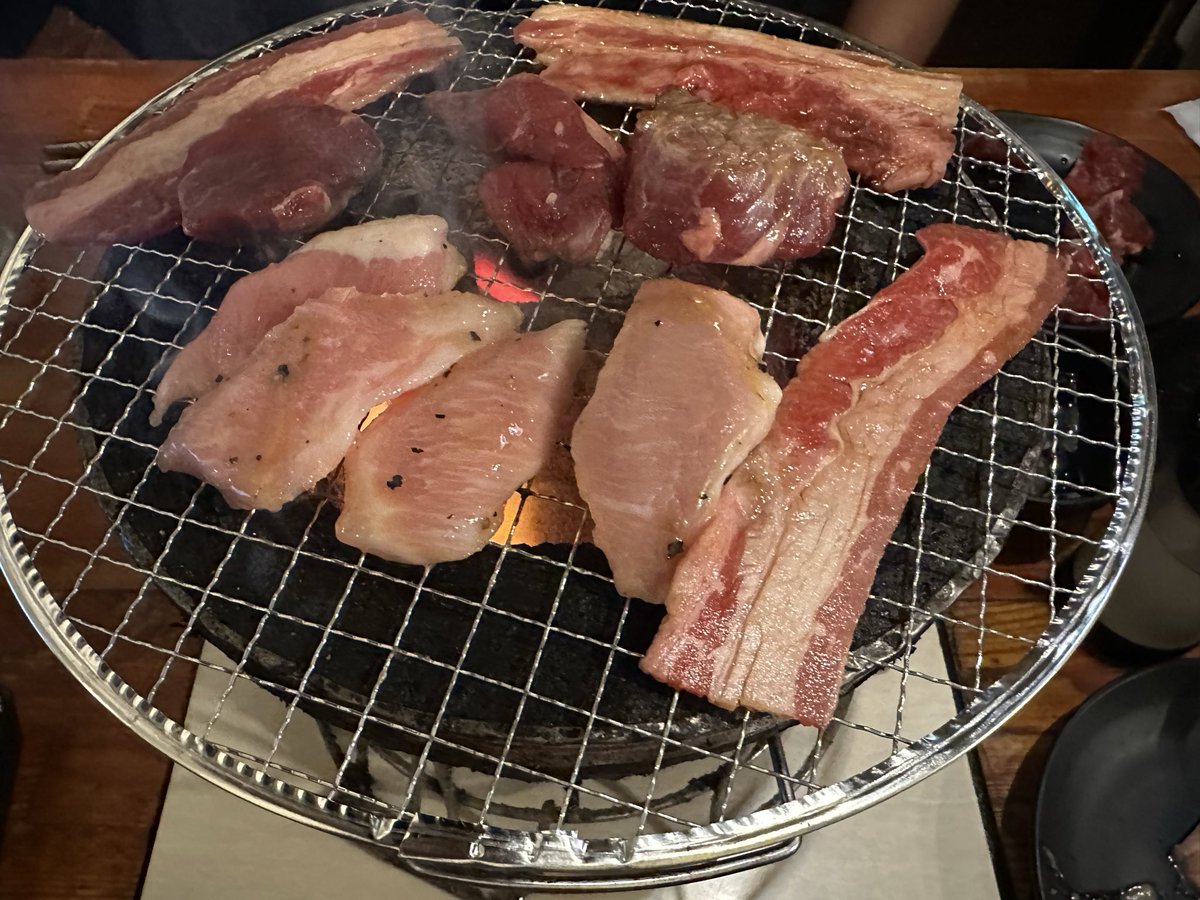 今日は、焼肉食べ放題！